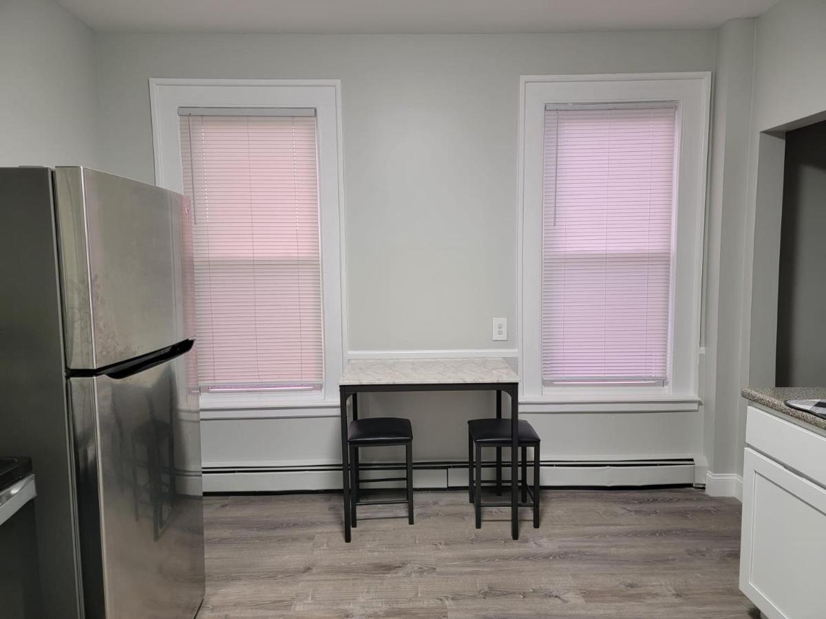 Room For Rent In Apartment Hartford Zewnętrze zdjęcie